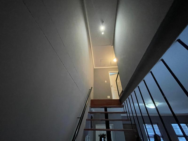 2 Bedroom Property for Sale in Kannoniers Park North West